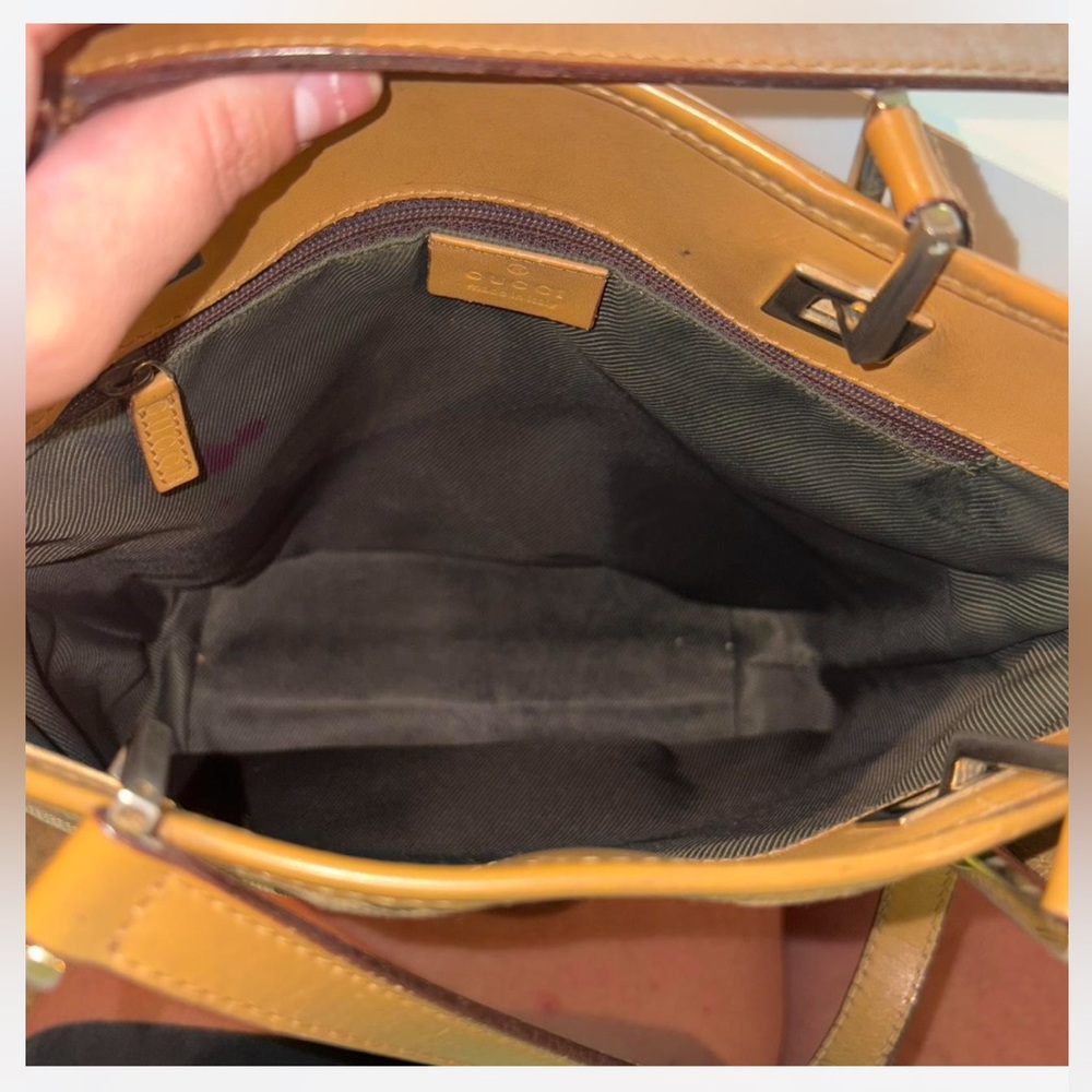 Gucci Tan Structured Tote with Monogram Design - Picture 6 of 8